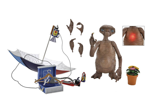 NECA Ultimate E.T. The Extra-Terrestrial 40th anniversary Deluxe E.T. Action Figure with LED (55079)